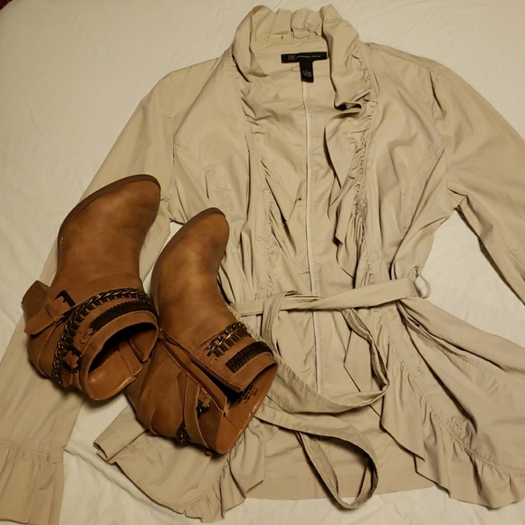 Women's top - Picture 2 of 6